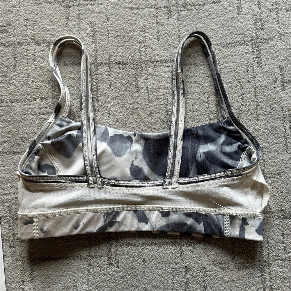 Lululemon Straight Up Bra, Ghost Weave White Black, size 4 - Picture 5 of 7